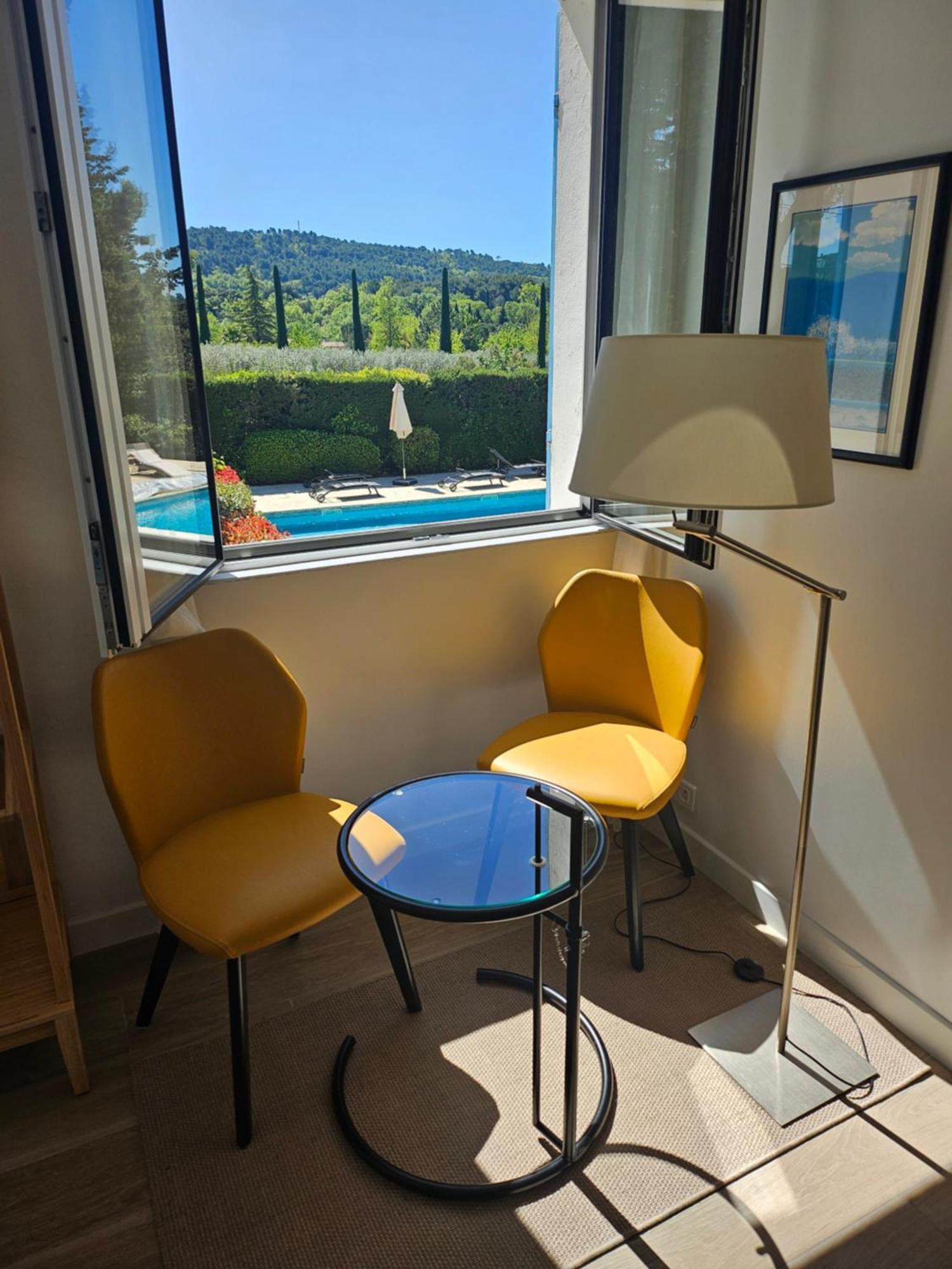 La Luberonne Bed & Breakfast ลูร์มาแร็ง ภายนอก รูปภาพ