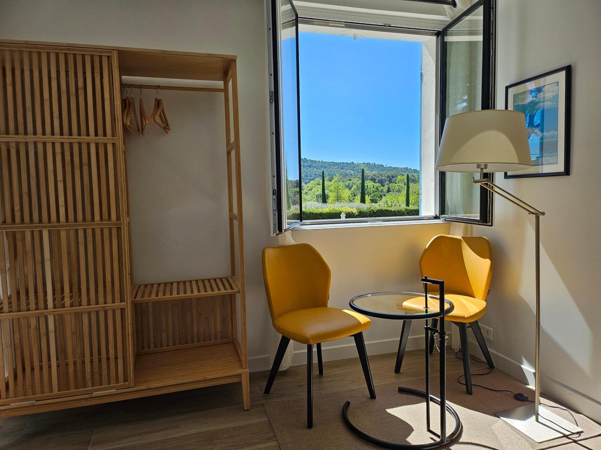 La Luberonne Bed & Breakfast ลูร์มาแร็ง ภายนอก รูปภาพ
