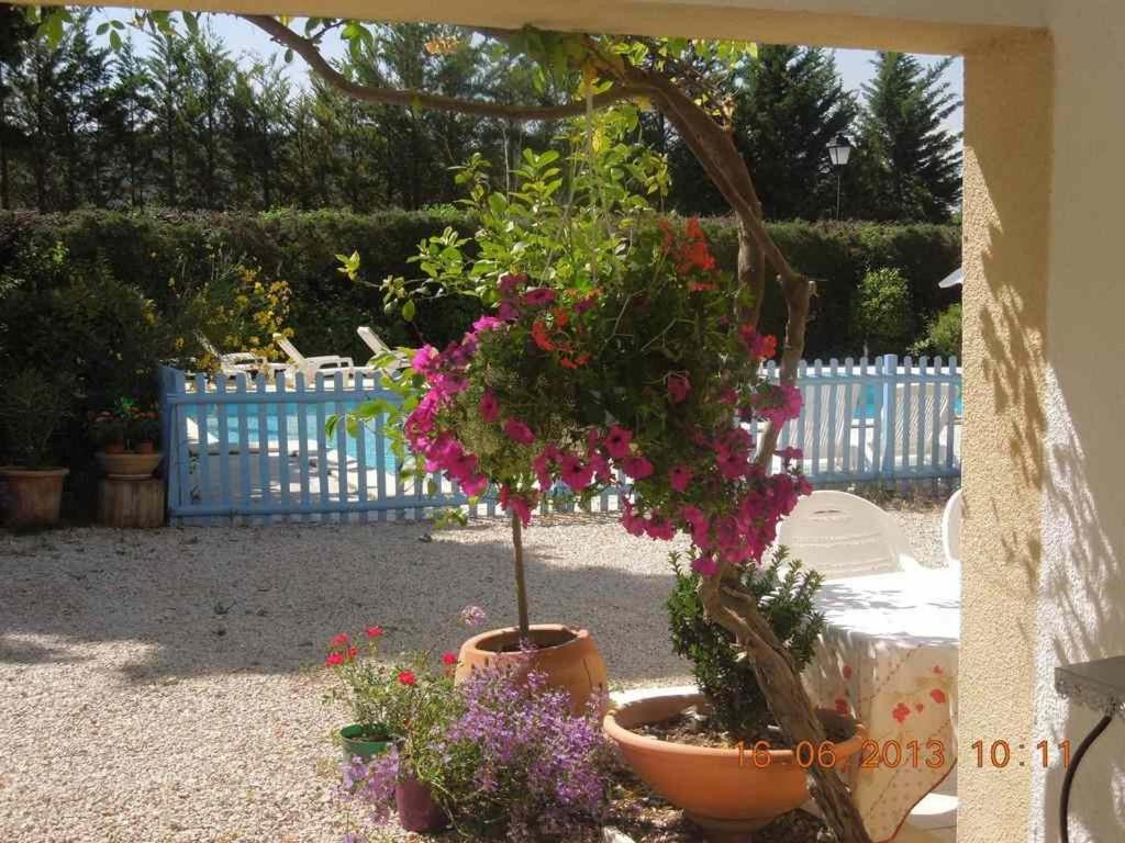 La Luberonne Bed & Breakfast ลูร์มาแร็ง ภายนอก รูปภาพ