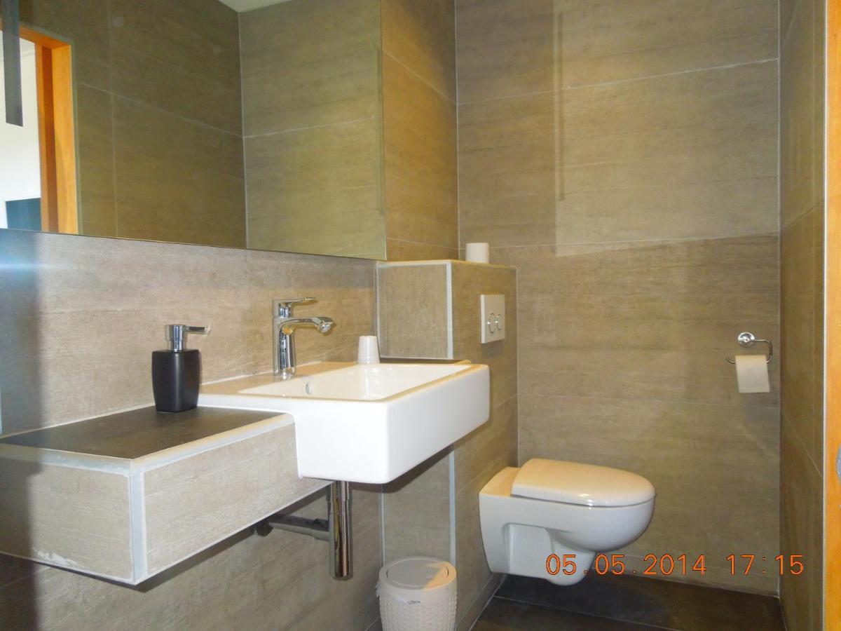 La Luberonne Bed & Breakfast ลูร์มาแร็ง ภายนอก รูปภาพ
