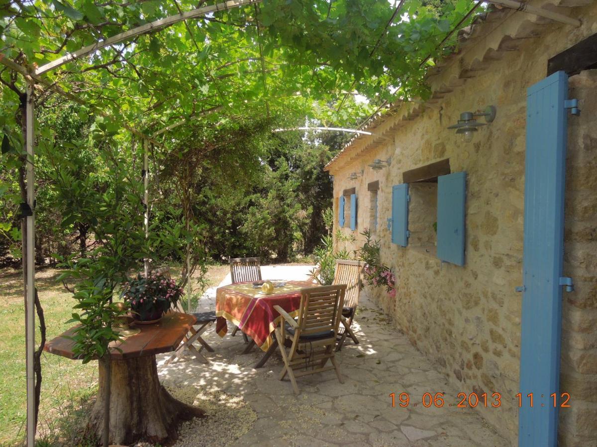 La Luberonne Bed & Breakfast ลูร์มาแร็ง ภายนอก รูปภาพ