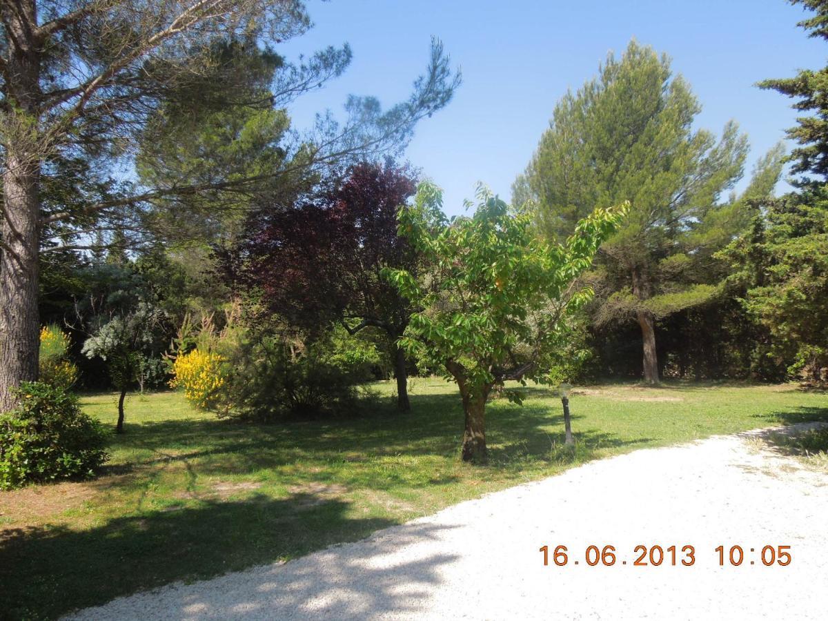 La Luberonne Bed & Breakfast ลูร์มาแร็ง ภายนอก รูปภาพ