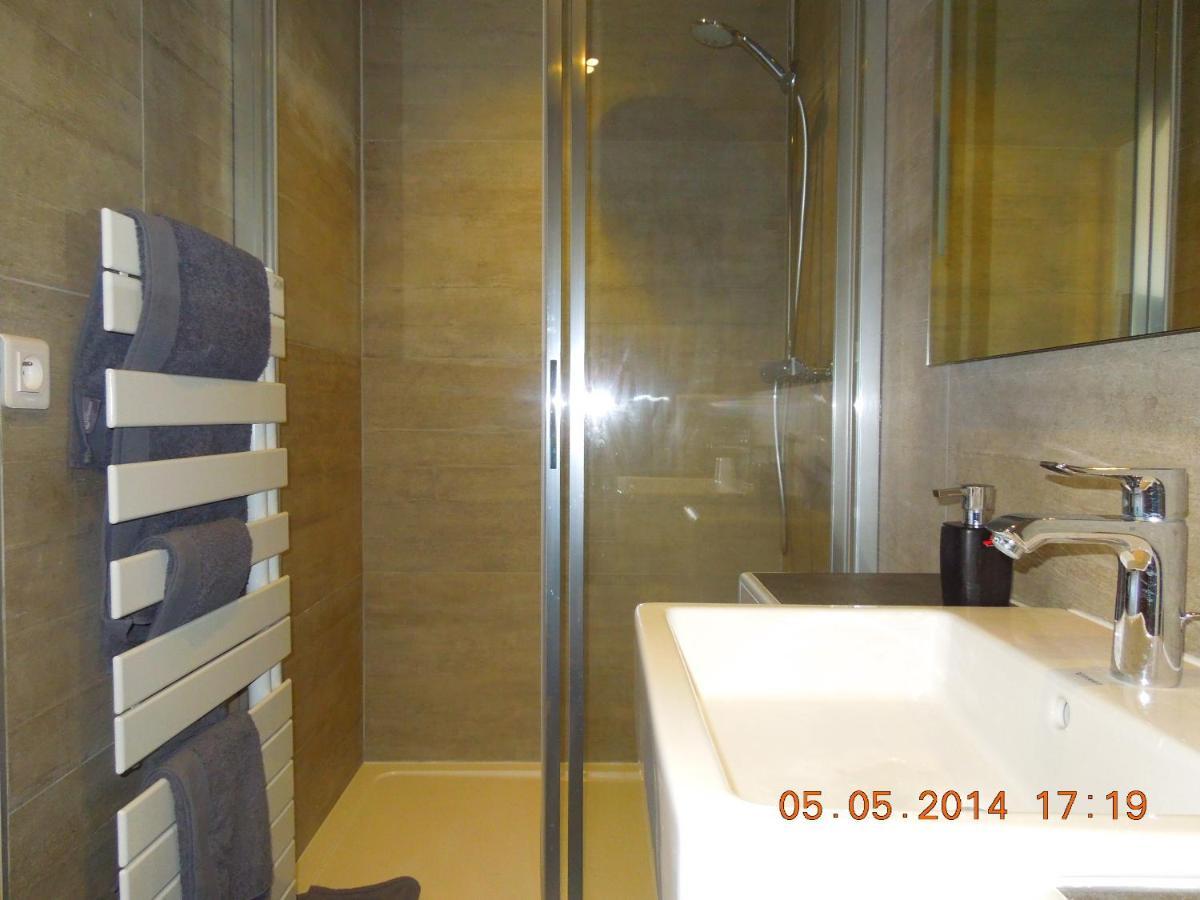 La Luberonne Bed & Breakfast ลูร์มาแร็ง ภายนอก รูปภาพ